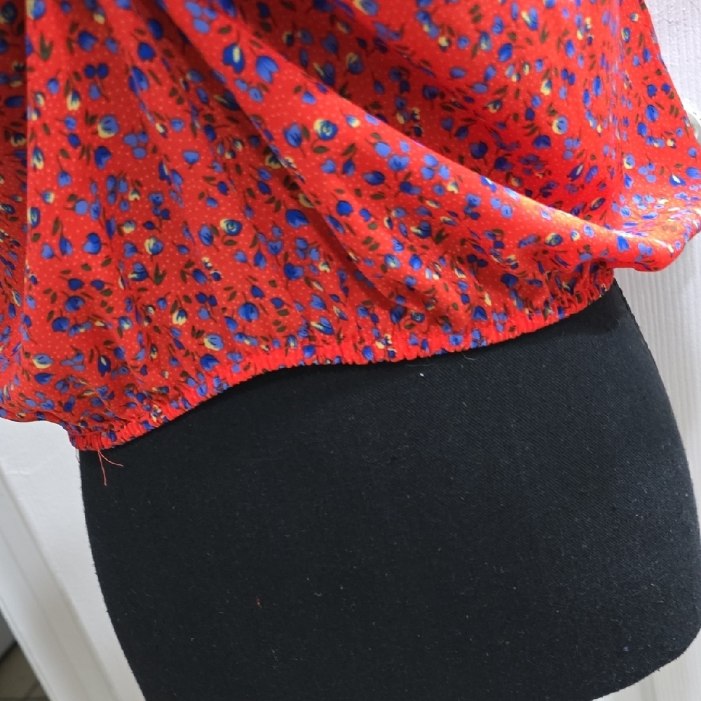 Floral Ruffle Off-Shoulder Top - Red - Picture 3 of 12